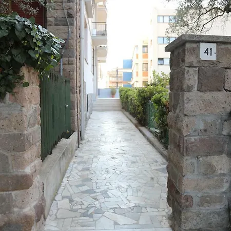 Viale Italia 41: I Migliori Anni Sassari
