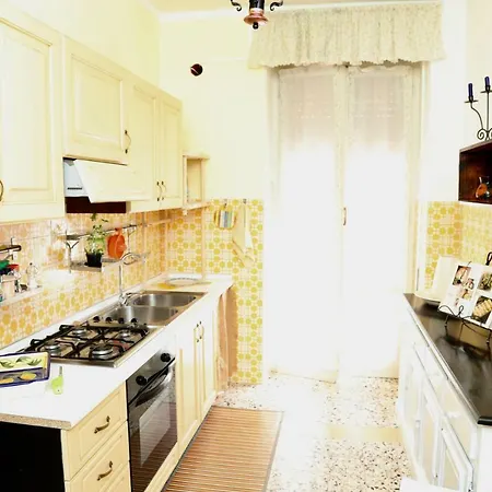 Viale Italia 41: I Migliori Anni 사사리