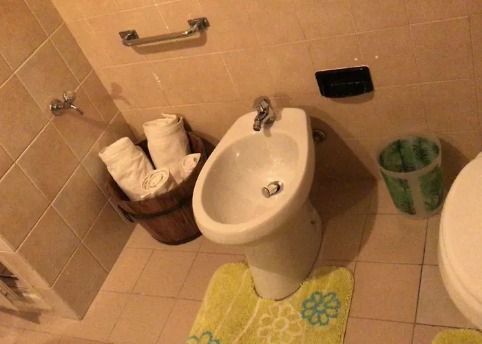 Viale Italia 41: I Migliori Anni Pensjonat Sassari